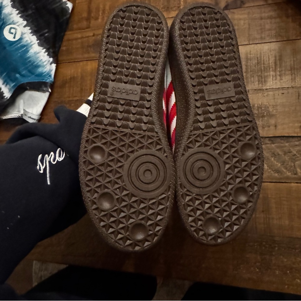 ADIDAS x COMMES DES GARÇONS ♥️ Samba Sneakers - Picture 4 of 9